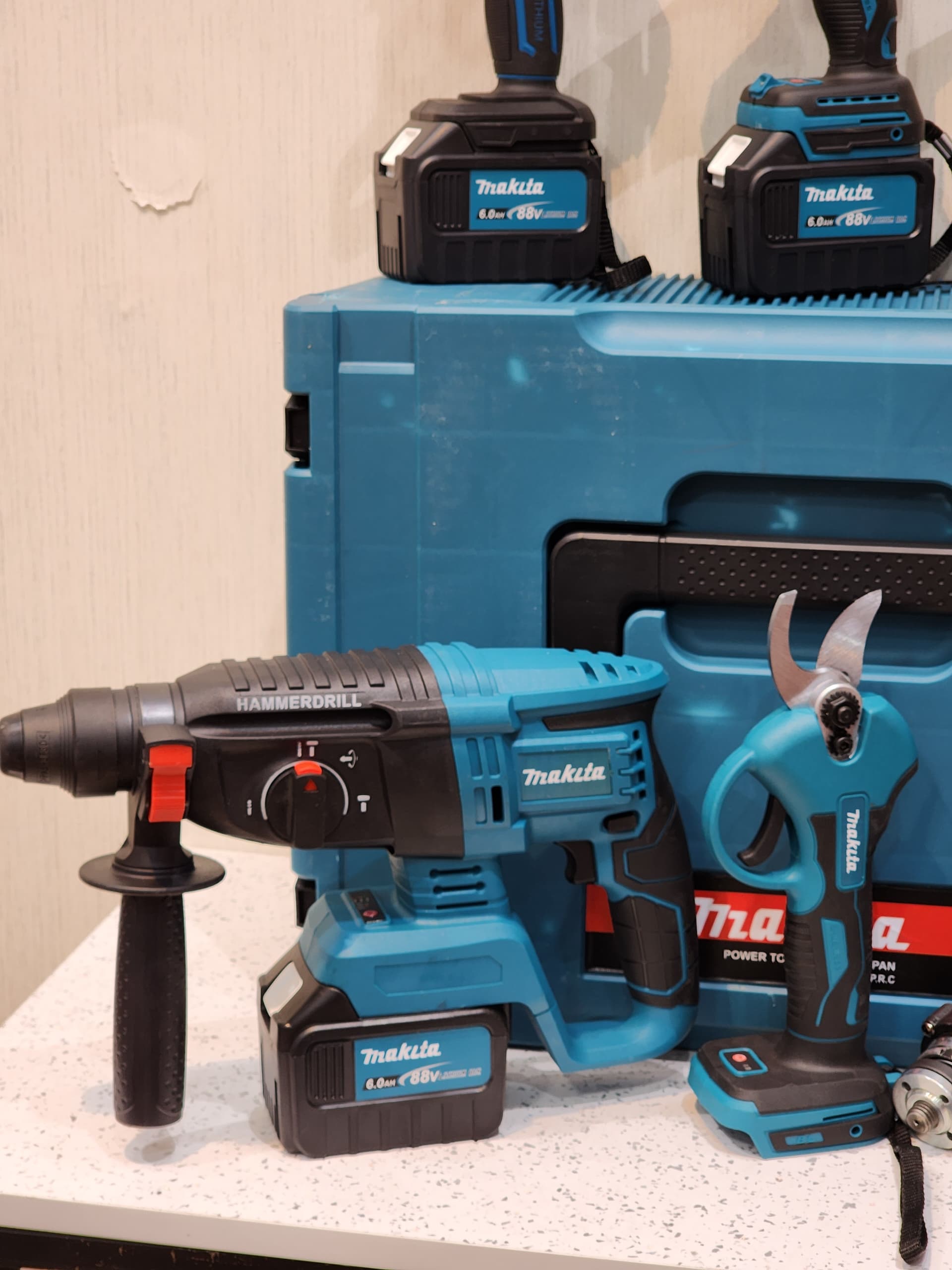 پک 6 قلو شارژی برند ماکیتا LION 88V
